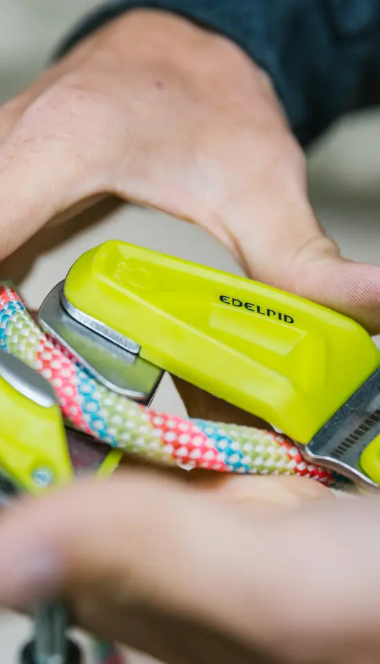 OHM belaying with weight difference EDELRID