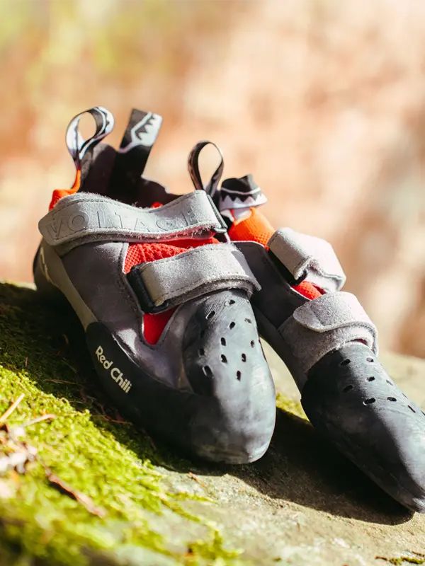 Red chili Voltage LV climbing shoe (orange red) - Alpinstore